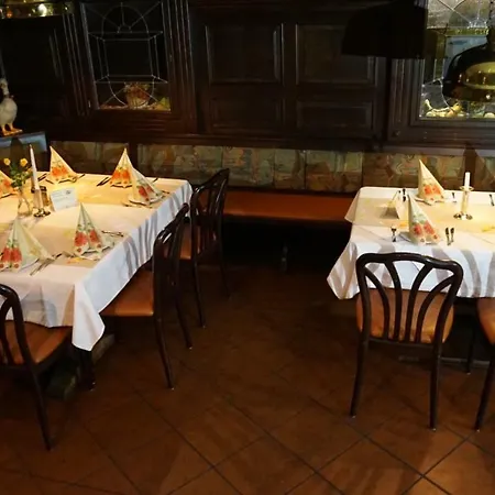 Am Schloss Borbeck 3*