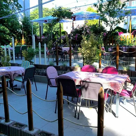 מלון Am Schloss Borbeck 3*