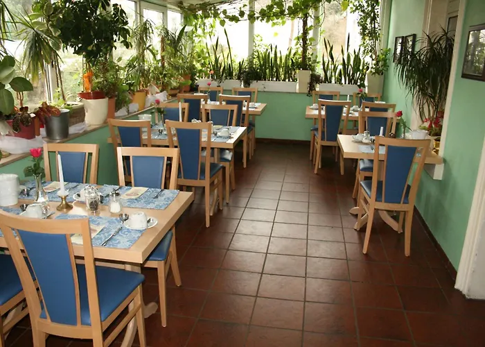 Отель Am Schloss Borbeck