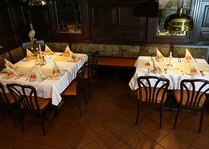 博白克城堡酒店 3*